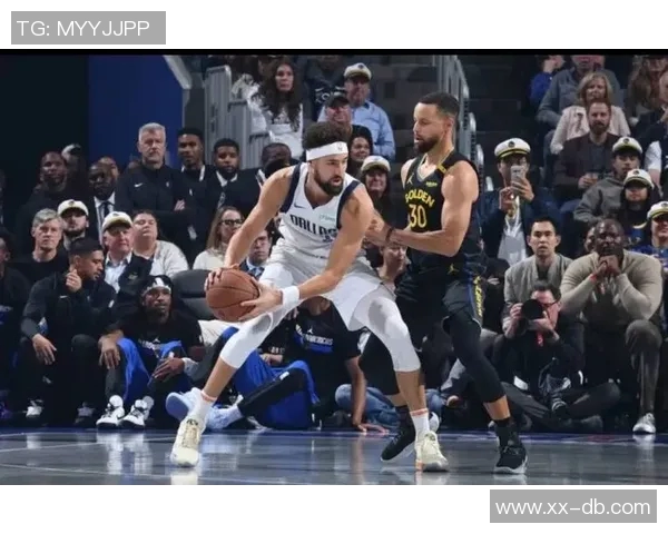 水花兄弟情深库里期待克莱在勇士结束职业生涯即使是一天短合同也无妨