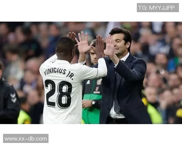 维尼修斯私下表态不愿在遭球迷嘘声的地方继续踢球 维尼修斯私下表态不愿在遭球迷嘘声的地方继续踢球